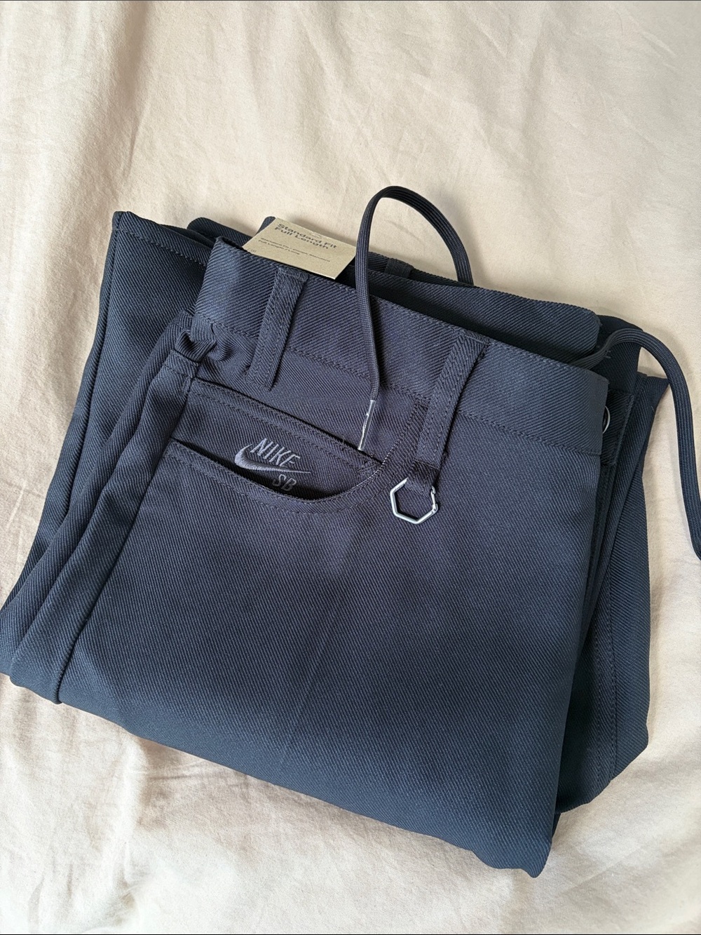 Nike Menโs Black SB Standard Fit Full Length Pants